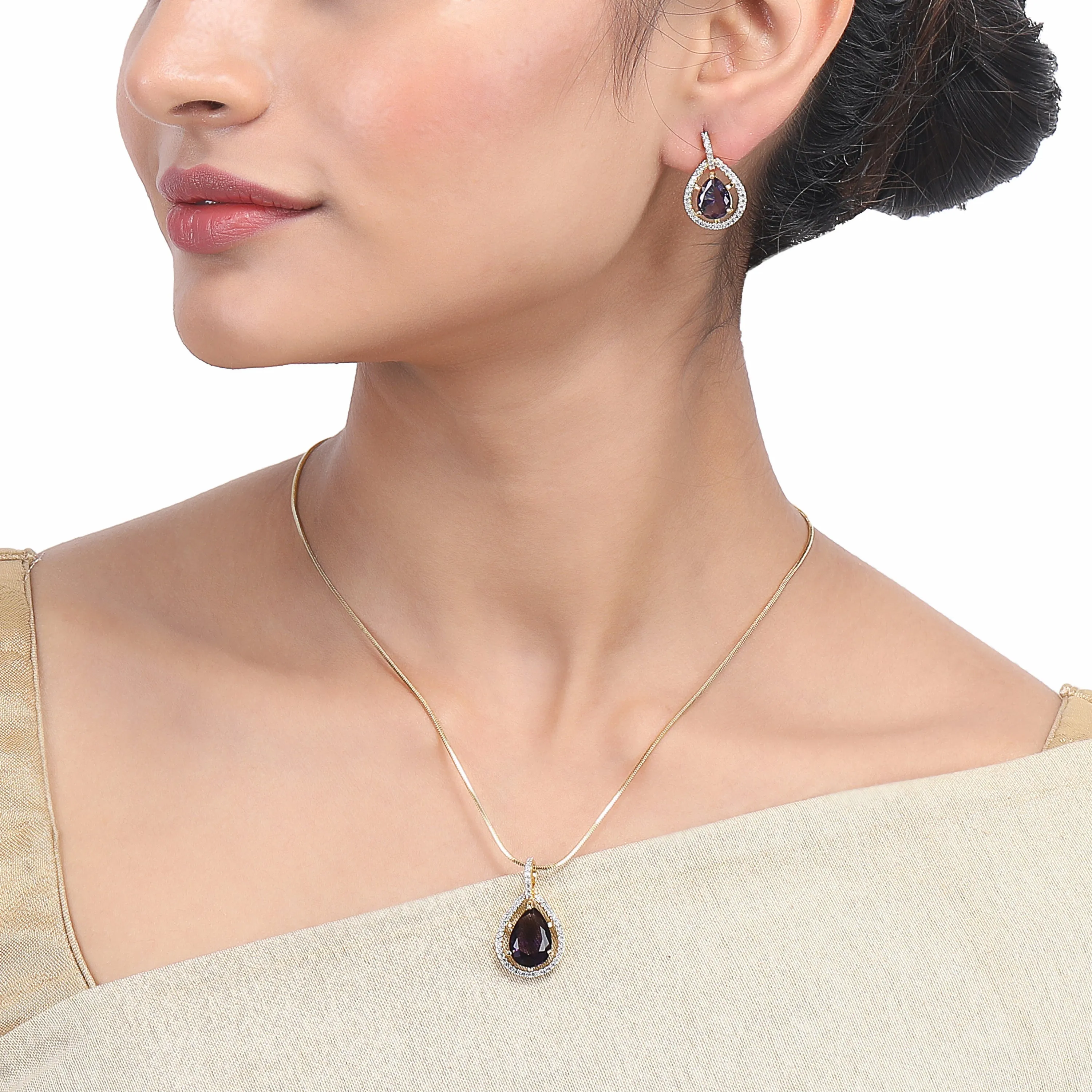 Karuna Waameeka Zircon Pendent Set