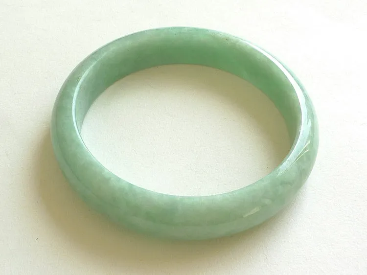 Natural Jade Bangle Jadeite Bangle Internal Diameter 58mm BER779