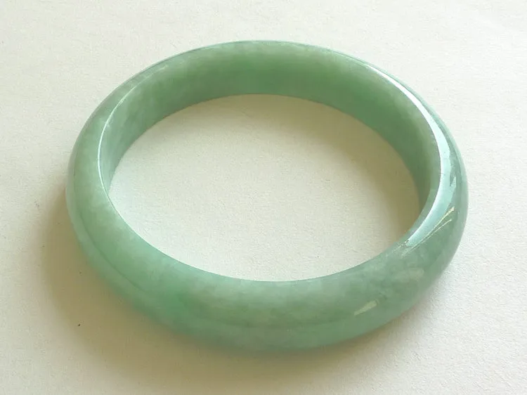 Natural Jade Bangle Jadeite Bangle Internal Diameter 58mm BER779