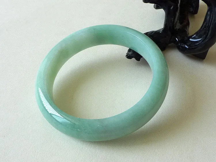 Natural Jade Bangle Jadeite Bangle Internal Diameter 59mm BER003