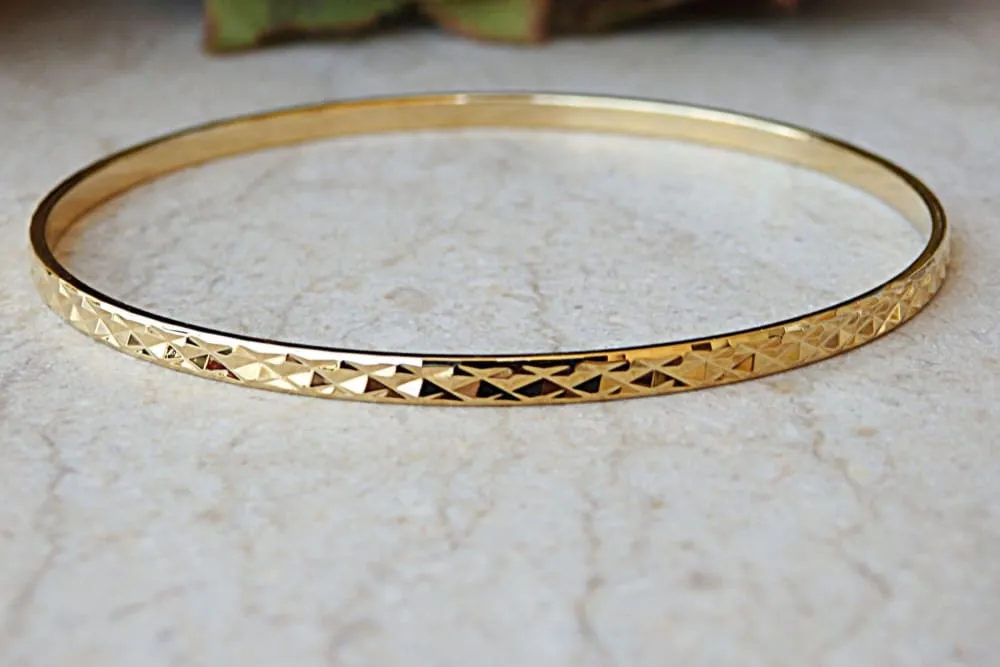 ROSE GOLD BANGLE