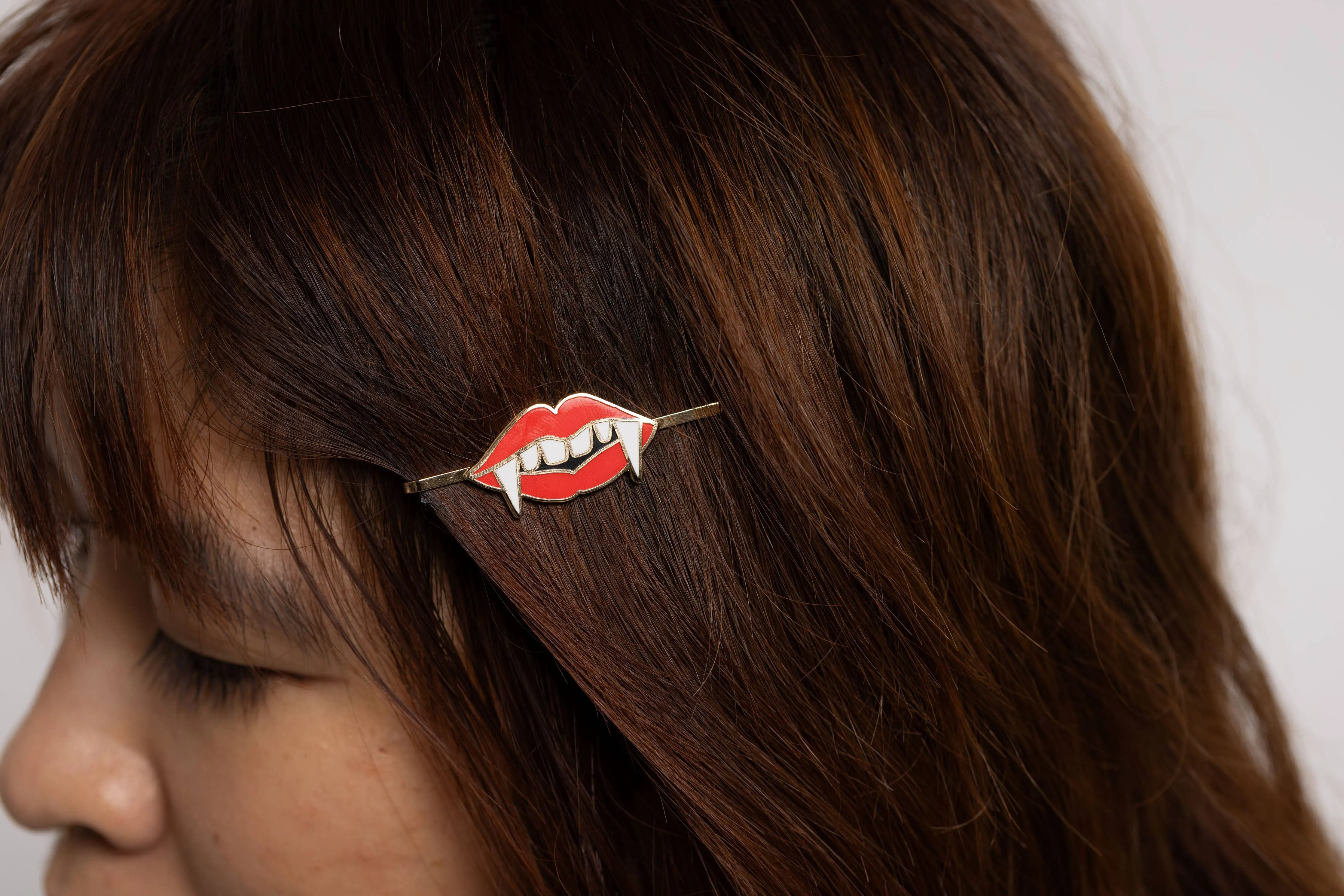 Vampire Lips Hairpin - 18k Gold Cloisonné Enamel Jewelry